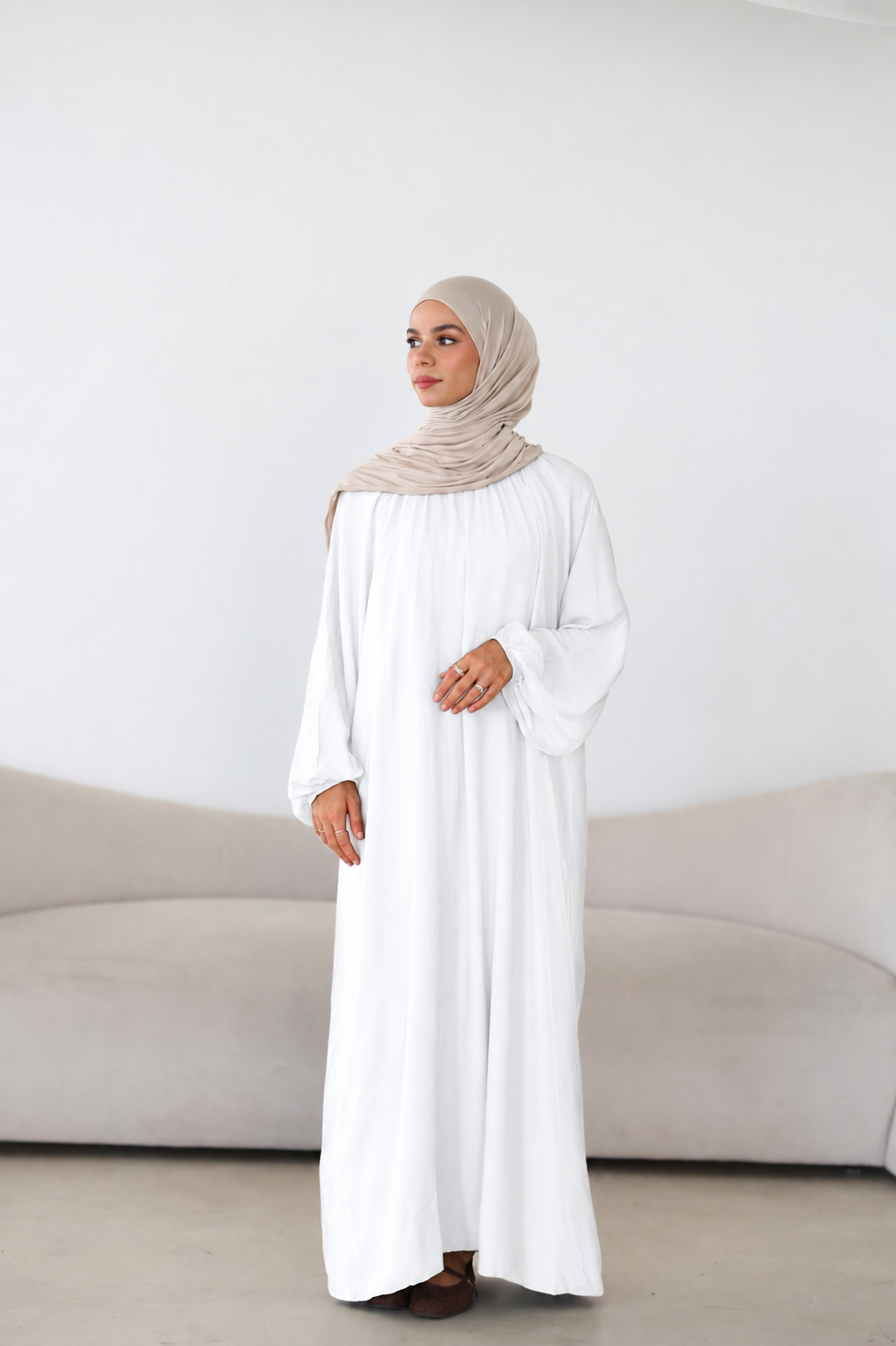 Lola Abaya