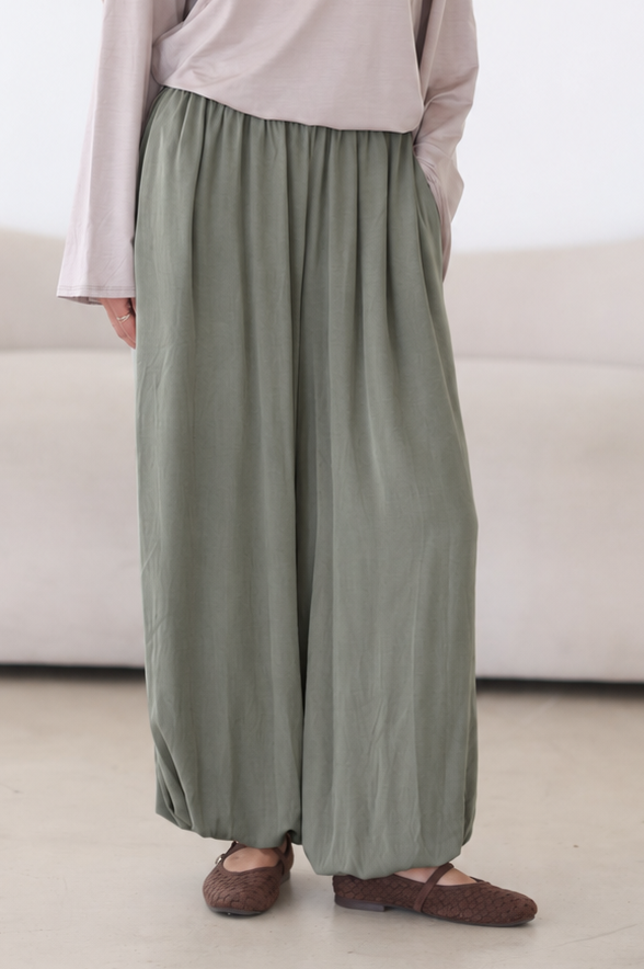Mona Hose