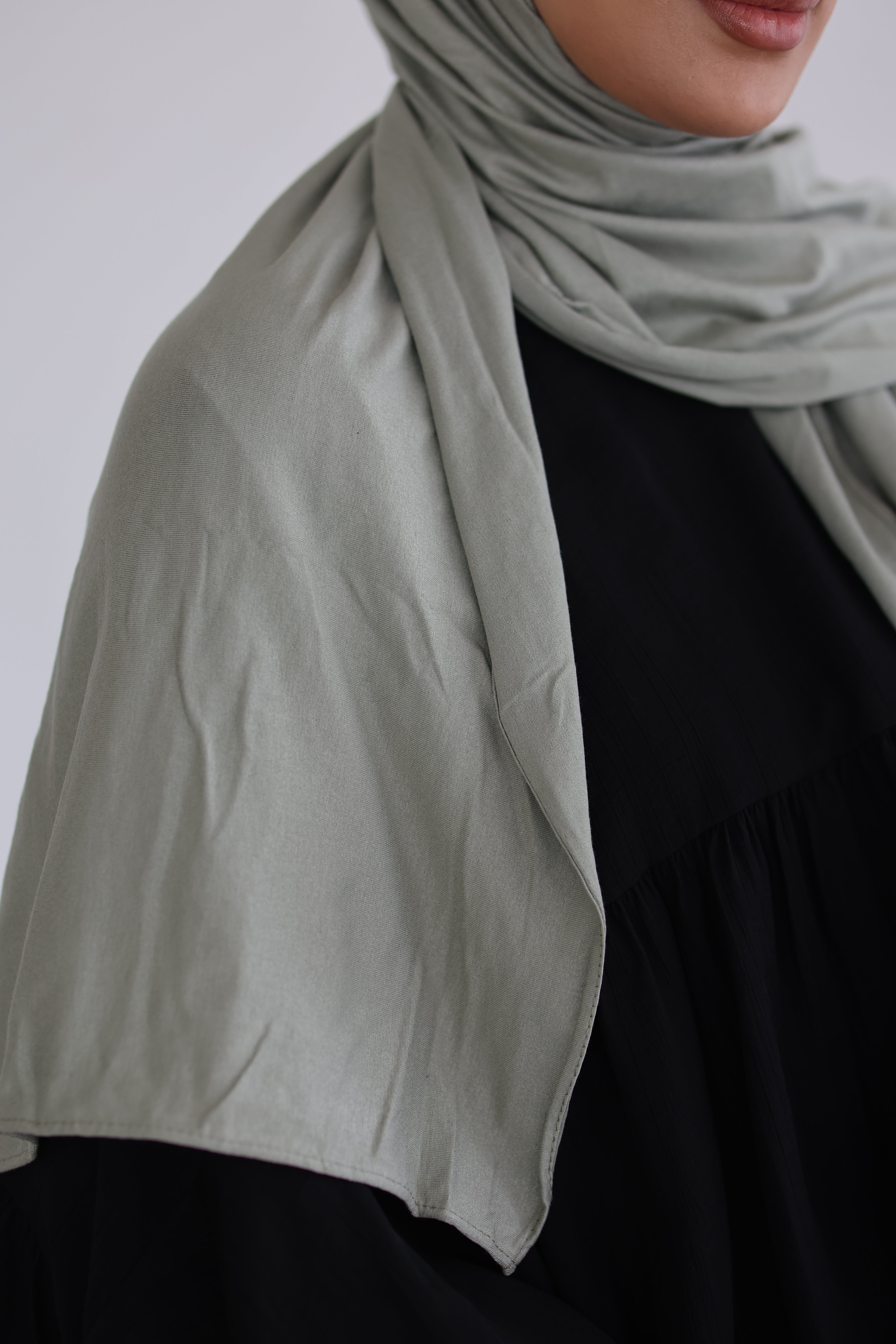 Basic Jersey in Sage