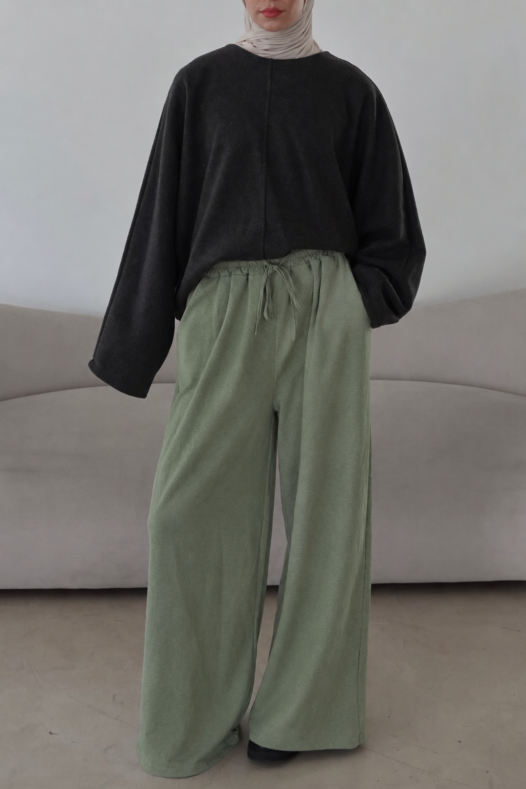 Wide Leg Hose