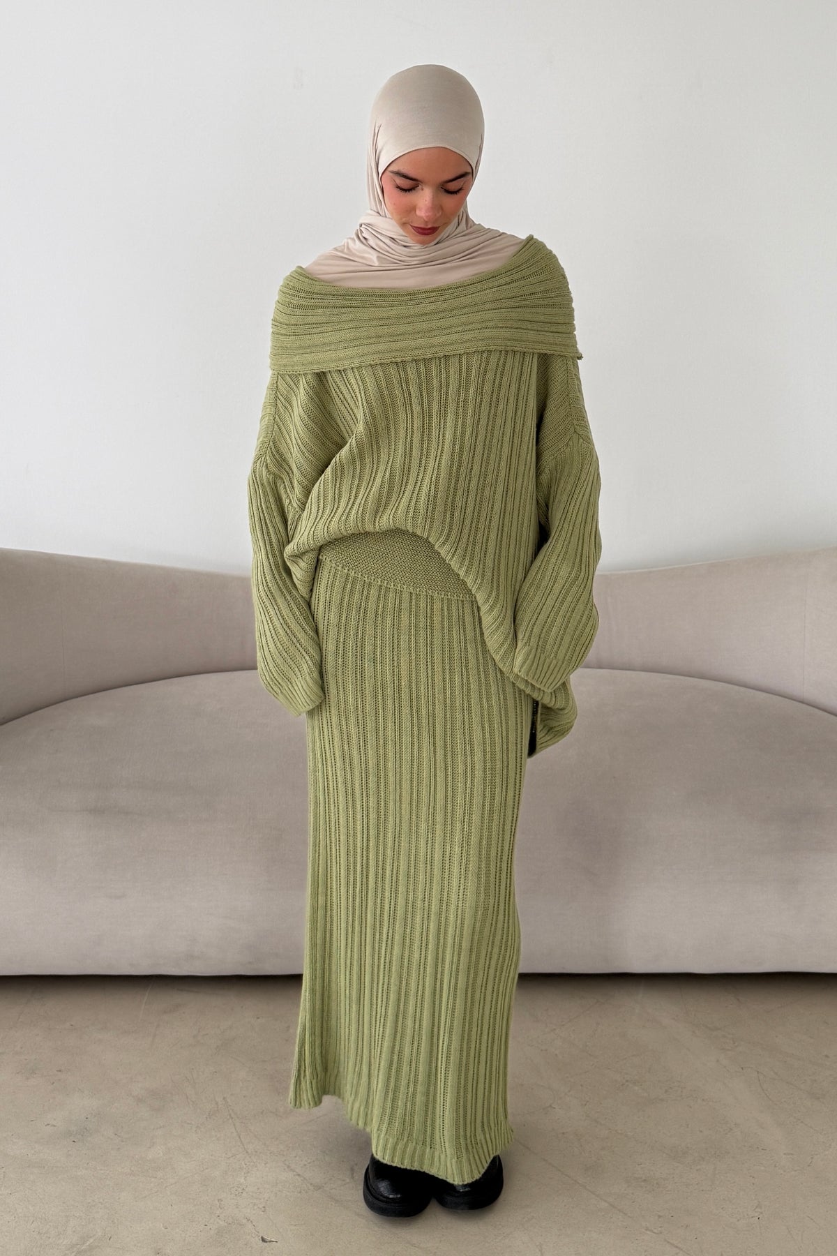Off-Shoulder Strick-Zweiteiler