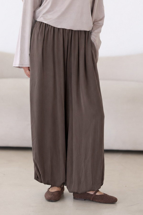 Mona Hose