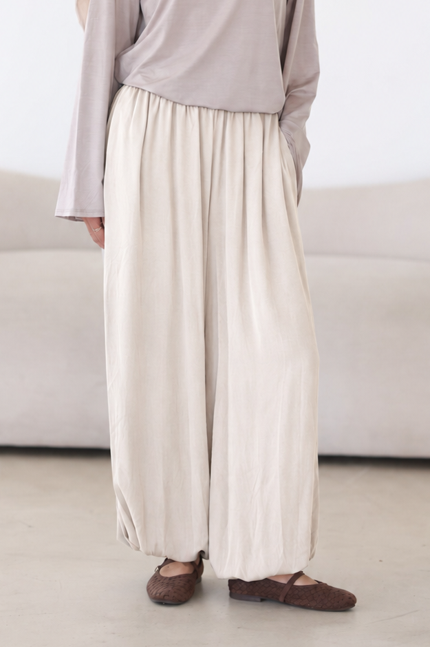 Mona Hose